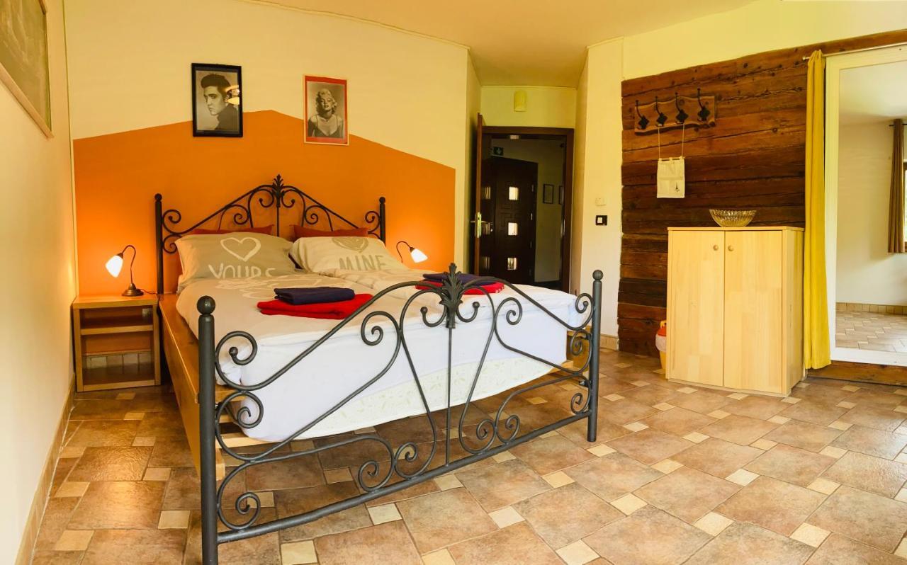 Вілла Family House Мозирє Екстер'єр фото